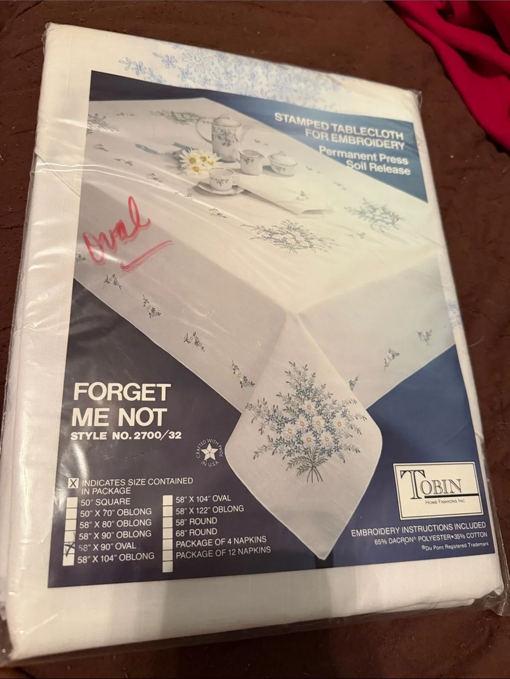 Tobin White Tablecloth w Blue Forget-Me-Not Floral Print 2700/32 Oval 58 x 90